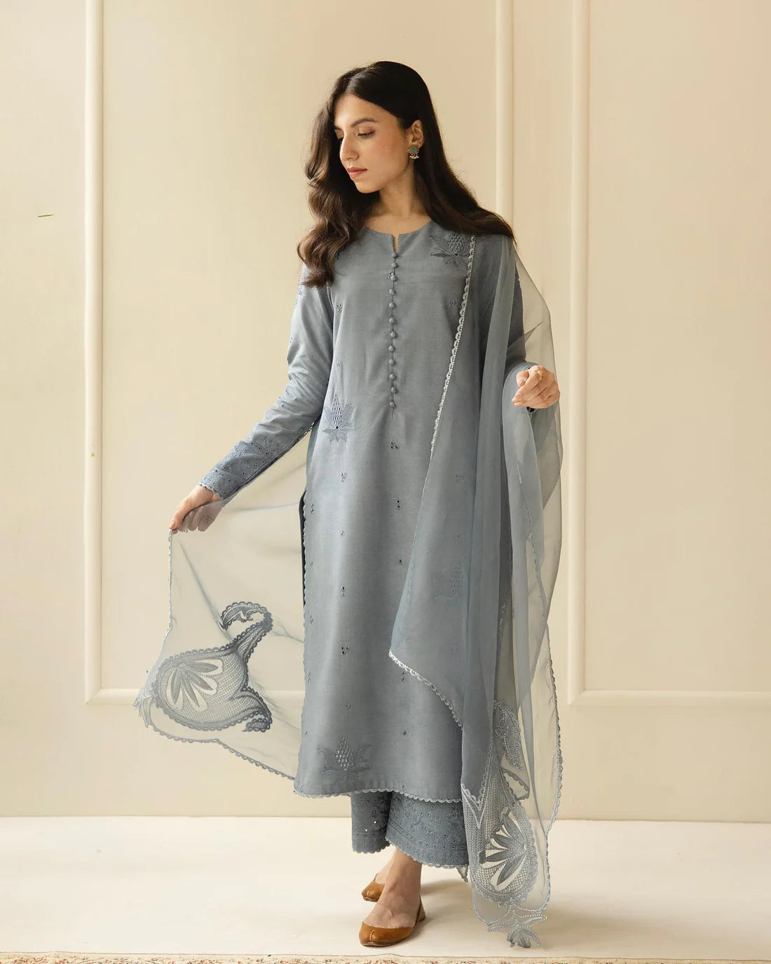 RT825-SUMMER 3PC Lawn Embroidered Shirt With Organza Embroidered Dupatta