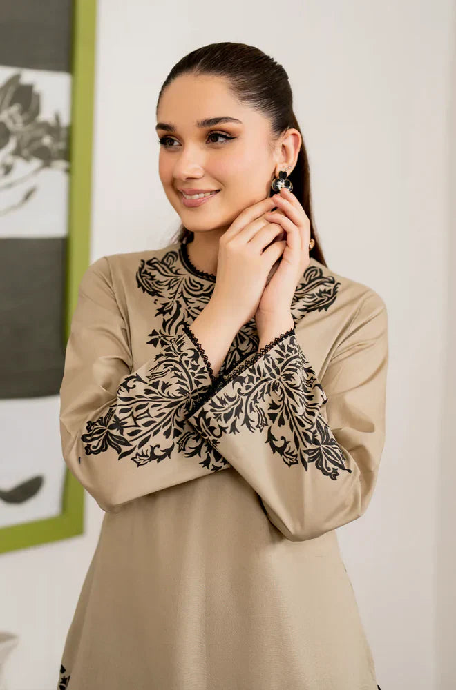 RT906-Garnet Summer 3PC Lawn Embroidered Suit