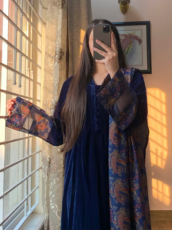 RT1284-RiwajTann - winter Velvet Dress with Printed Dhanak Shawl
