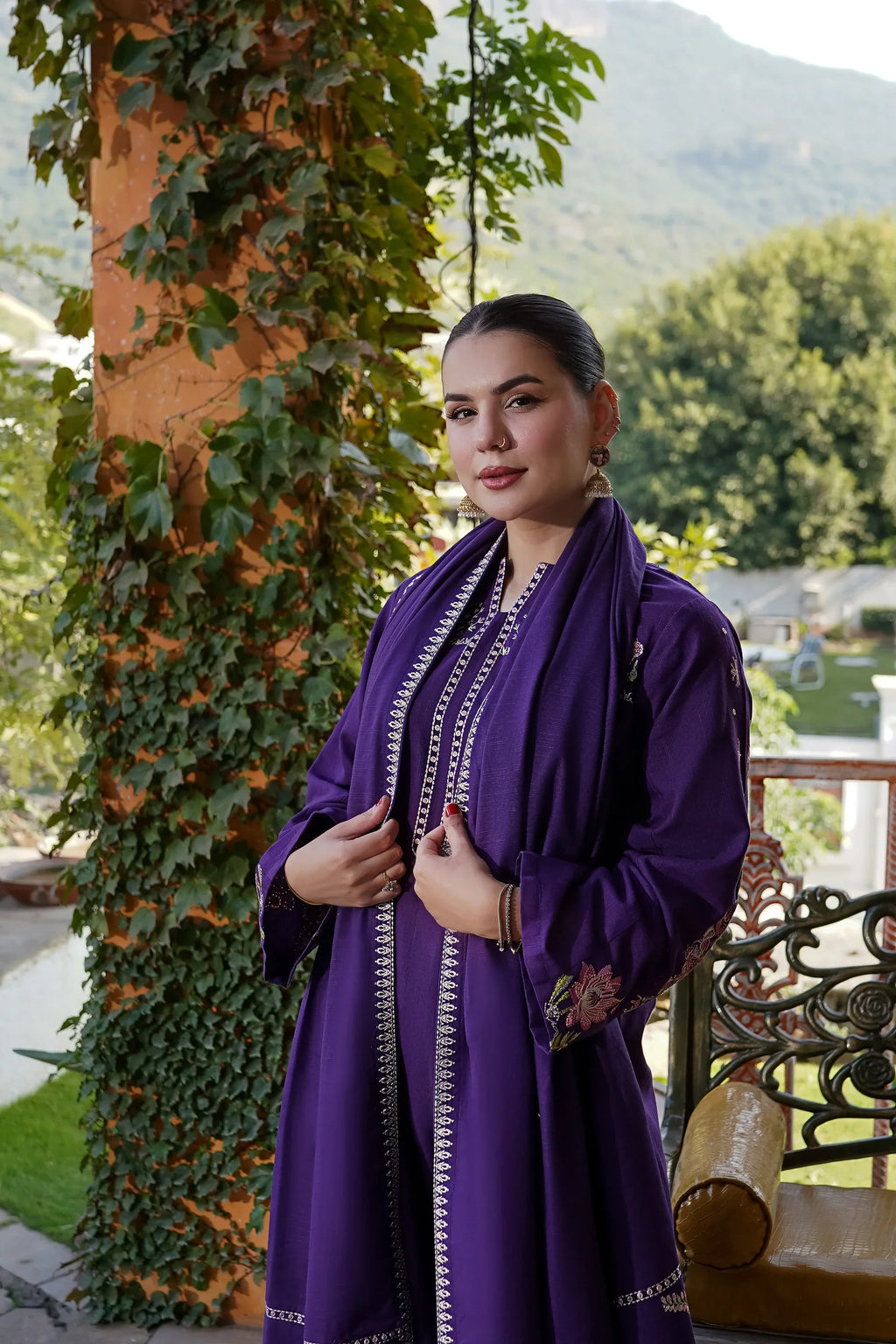 RT1289-Urge - Winter 3PC Dhanak Embroidered Suit