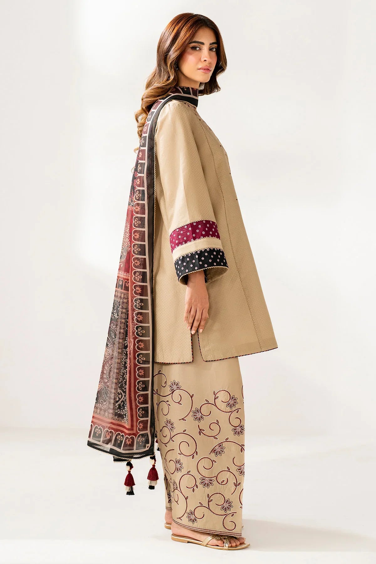 RT1231-Jazmin - Winter 3PC Dhanak Embroidered Suit