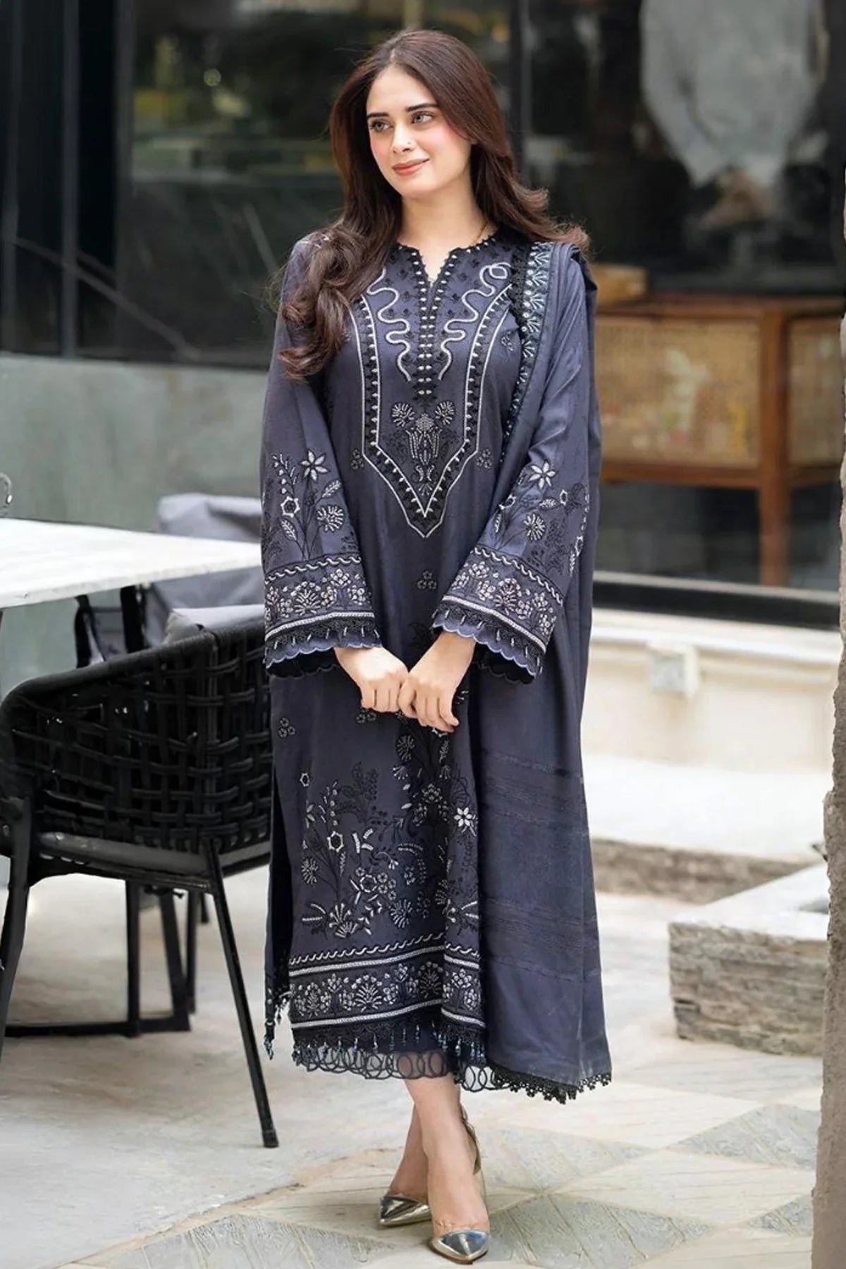 RT1250-Libass - Winter 3PC Dhanak Embroidered Suit