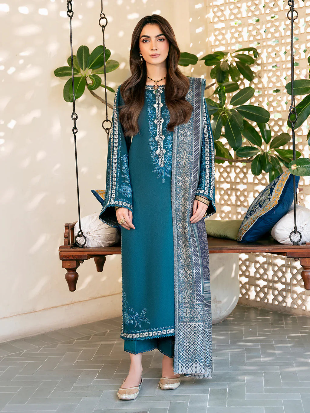 RT1278-izel - Winter 3PC Dhanak Embroidered Suit