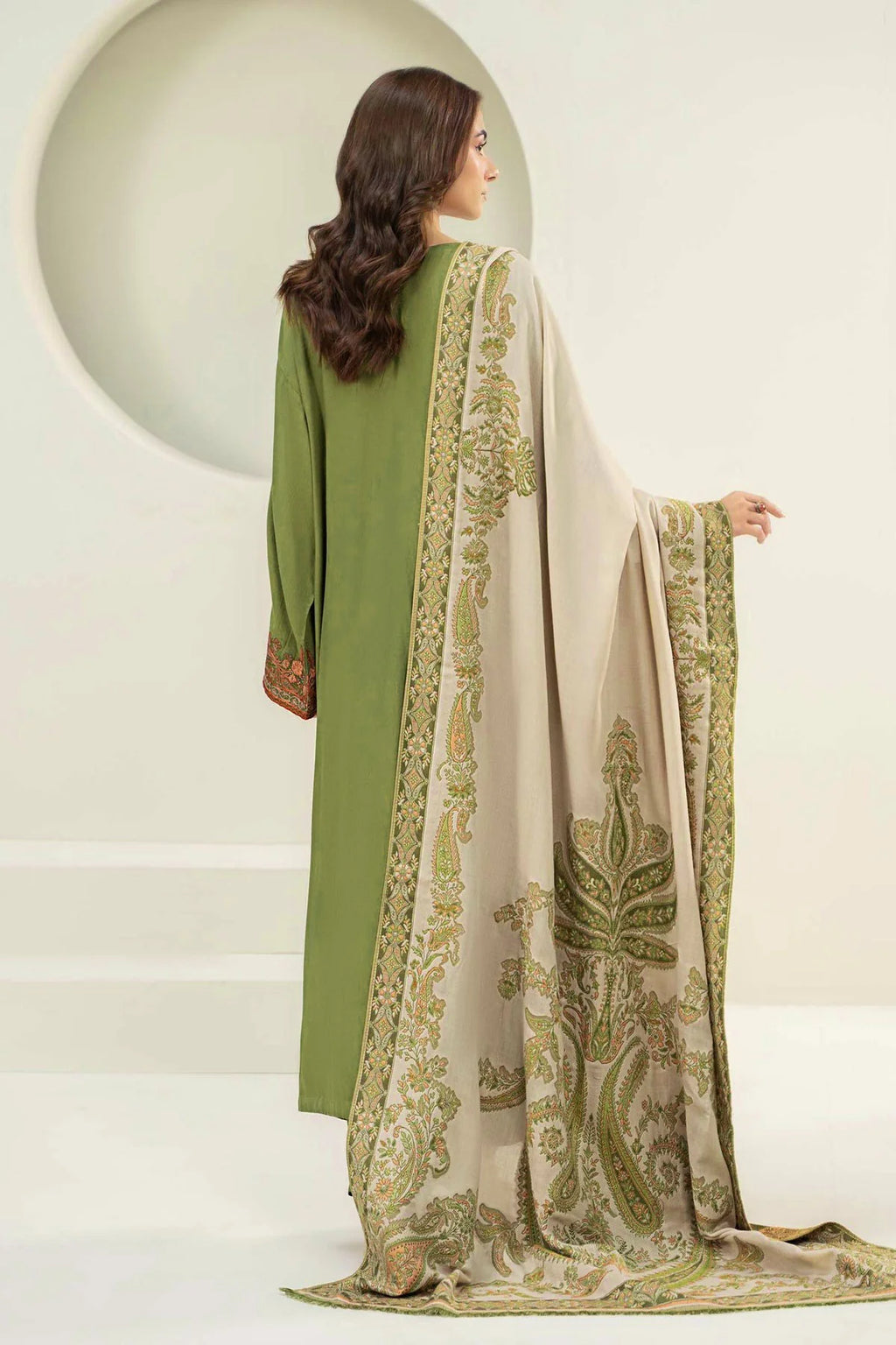 RT913 - Maria.B. 3 Piece Embroidered Lawn Suit