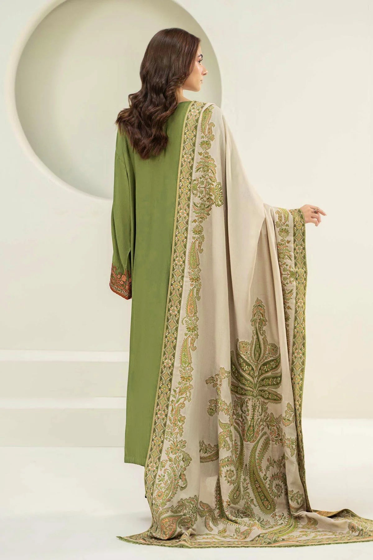 RT913 - Maria.B. 3 Piece Embroidered Lawn Suit