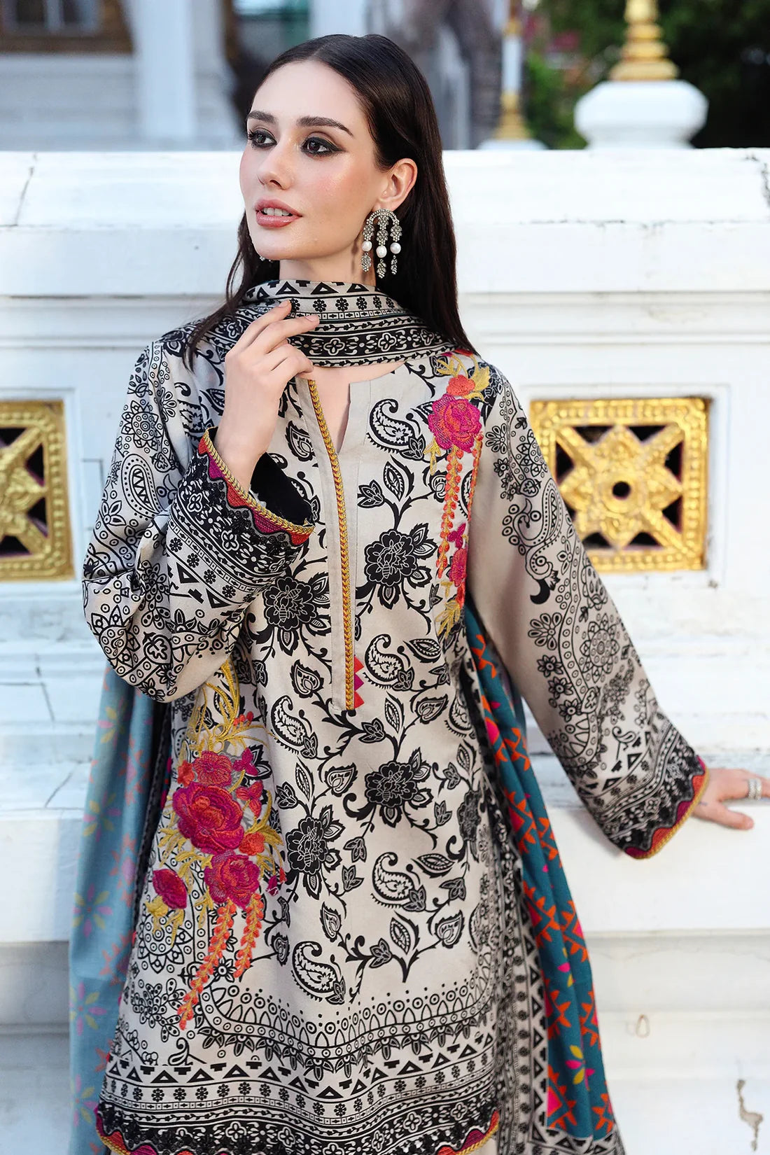 RT1270-Charizma - Winter 3PC Karandi Digital Print Dress