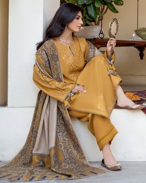 RT1279-izel - Winter 3PC Dhanak Embroidered Suit