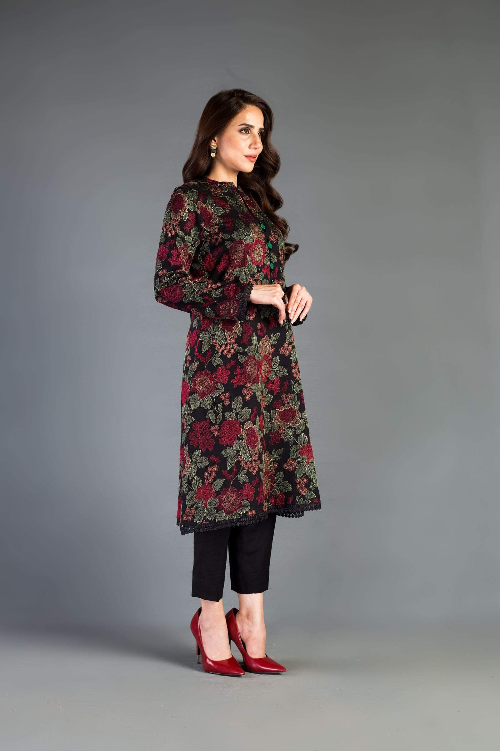 Bareeze -Embroided 3pc Linen dress with embroidered chiffon dupatta-RT028