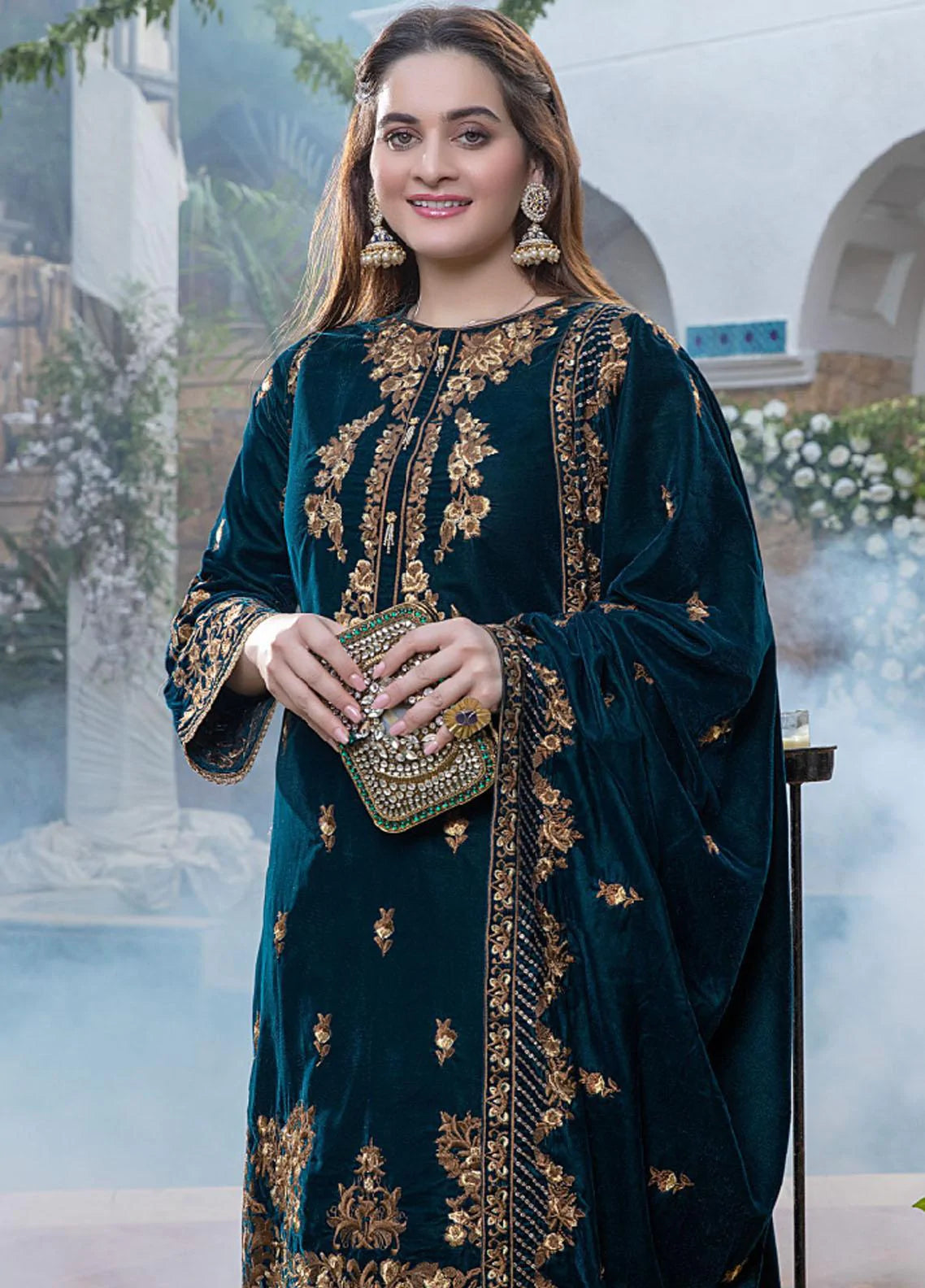 Embroidered Velvet Three piece With Velvet Shawl Winter Collection-RT025